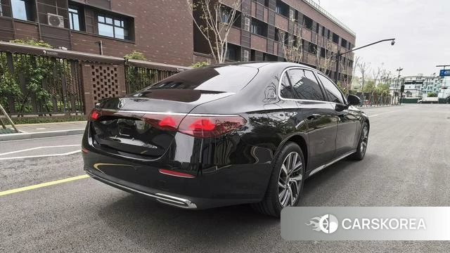 Mercedes-Benz E-Class 2025 Черный из Китая, фото 5