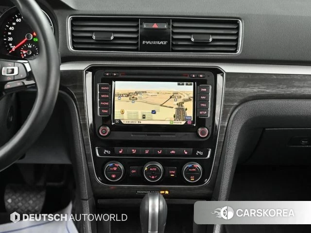 Volkswagen The New Passat 2018 Серебристо-серый из Кореи, фото 5