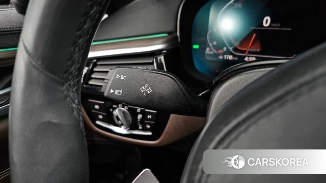BMW 5 Series (G30) 2019 Серый из Кореи, фото 5