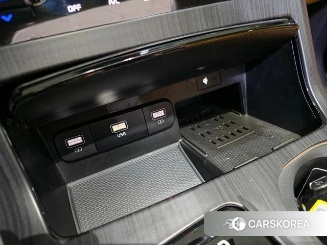 Kia Carnival 4th generation 2023 Белый из Кореи, фото 5