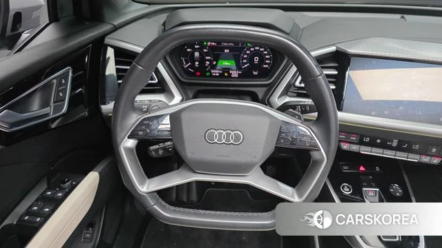 Audi Q4 e-Tron (F4) 2023 Серебристо-серый из Кореи, фото 5