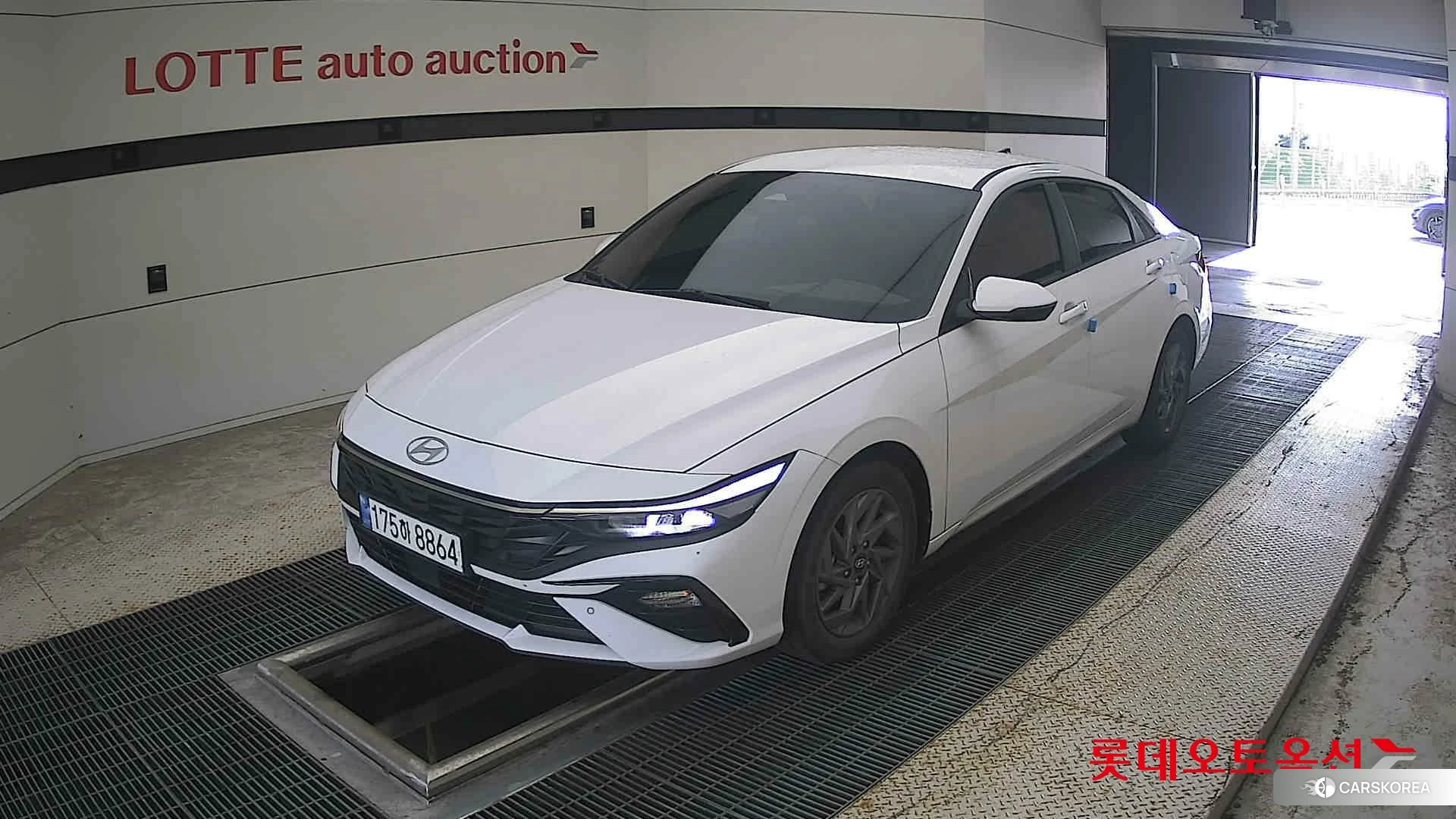 Hyundai Avante 2024 Atlas White из Кореи, фото 5