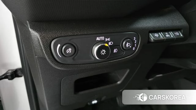 Chevrolet (GM Daewoo) Trailblazer 2021 Белый из Кореи, фото 5