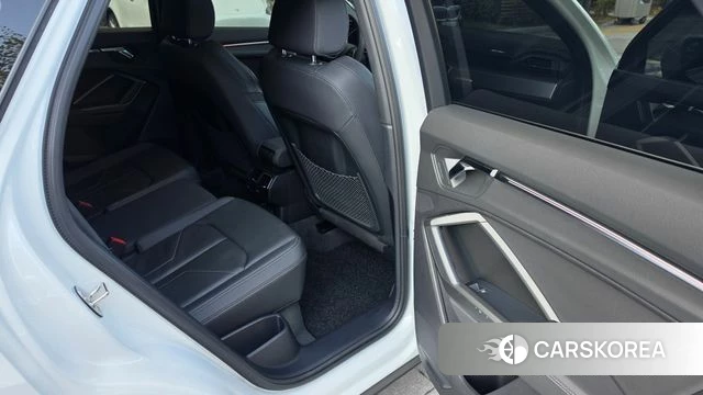 Audi Q3 (F3) 2022 Белый из Кореи, фото 5