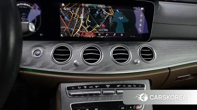 Mercedes-Benz E-Class W213 2023 Черный из Кореи, фото 5