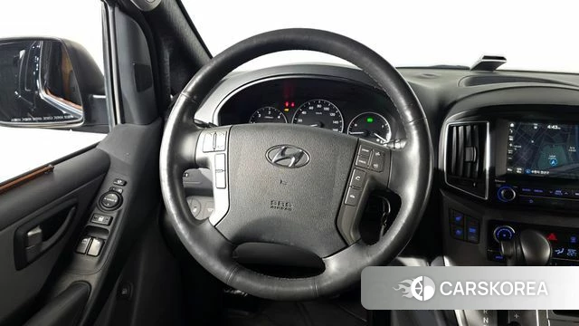 Hyundai The New Grand Starex 2018 Черный из Кореи, фото 5
