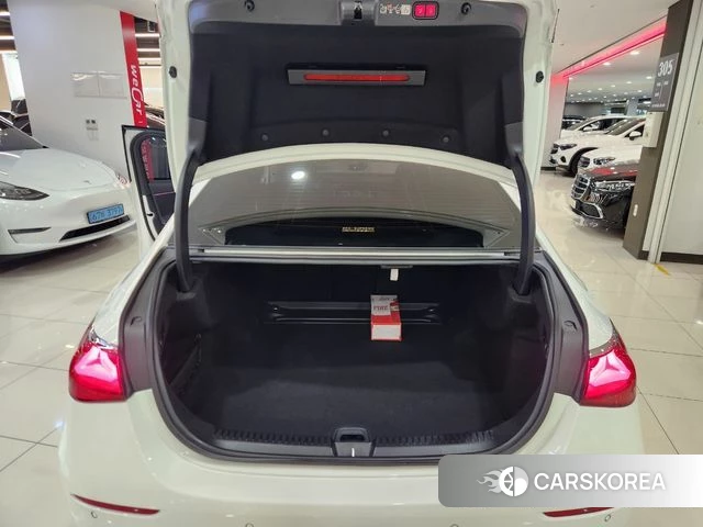 Mercedes-Benz E-Class W214 2024 Белый из Кореи, фото 6