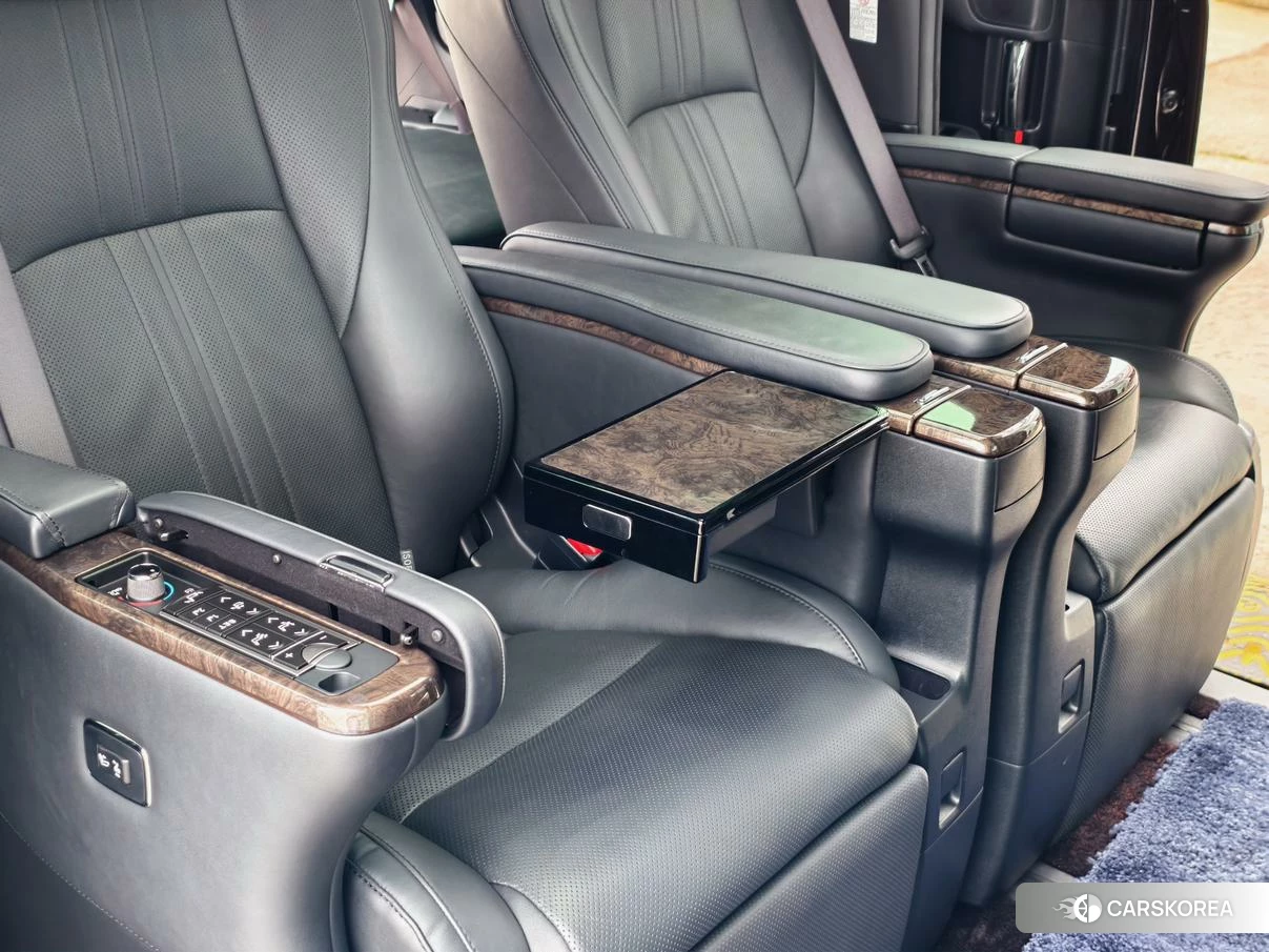 Toyota Vellfire 2021 Черный из Китая, фото 5