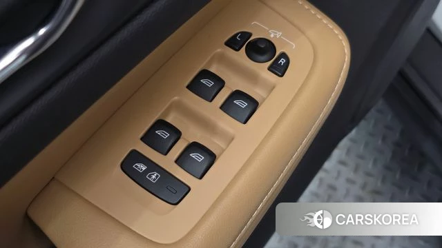 Volvo V60 Cross-Country 2nd Generation 2021 Белый из Кореи, фото 5