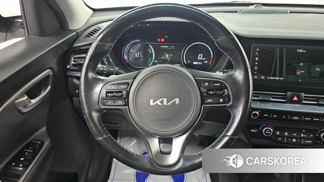 Kia Niro Plus 2022 Белый из Кореи, фото 5