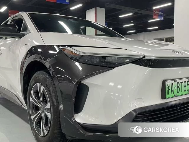 Toyota bZ4X 2023 Белый из Китая, фото 5