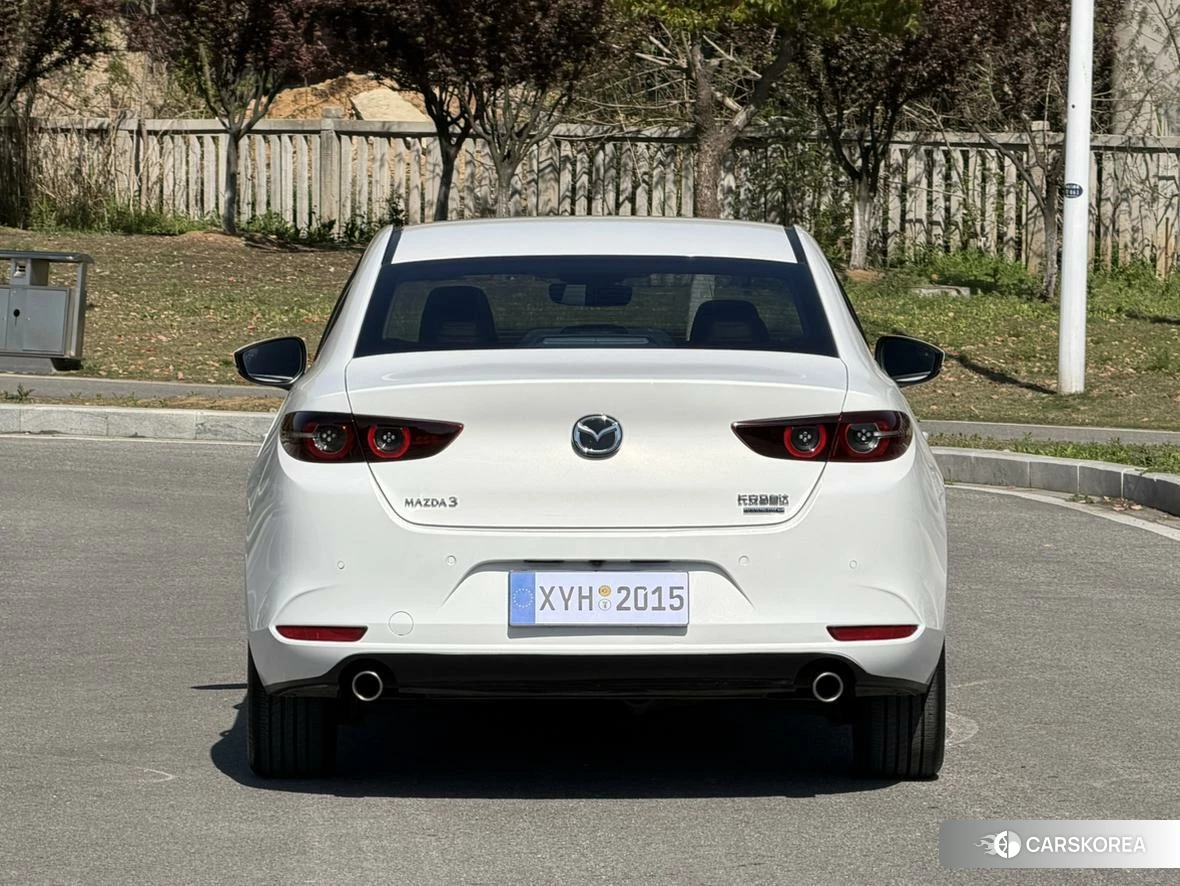 Mazda 3 2021 Белый из Китая, фото 5