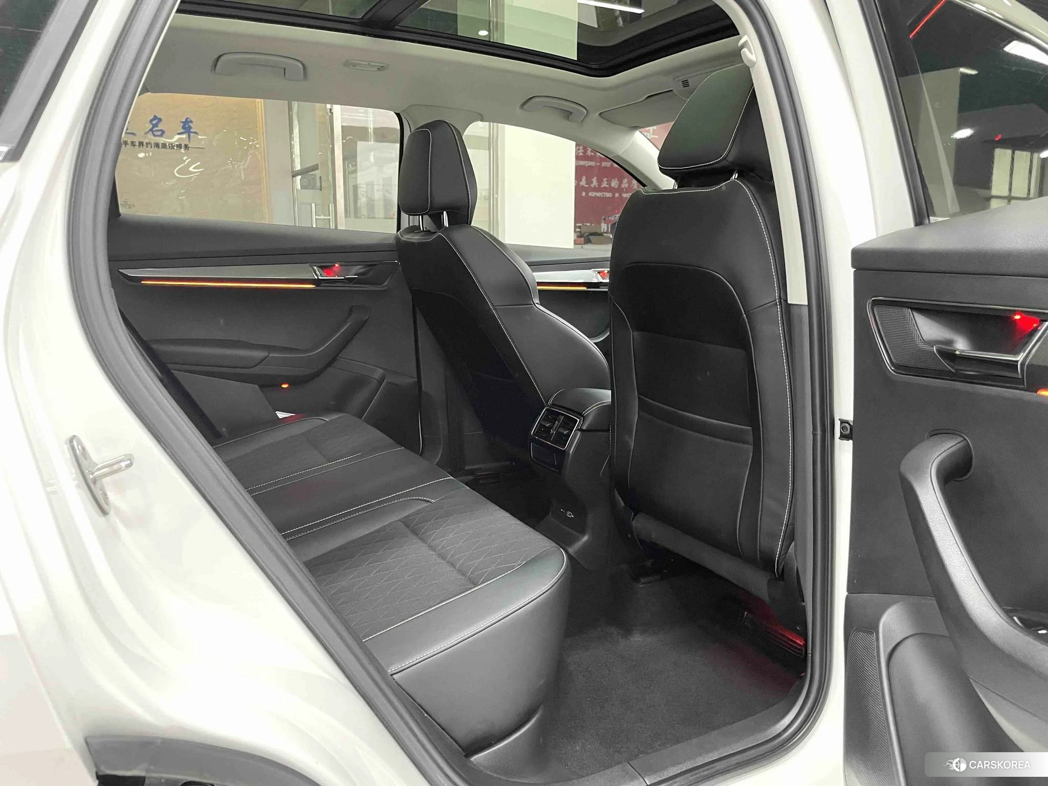 Skoda Karoq 2020 Белый из Китая, фото 5