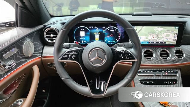 Mercedes-Benz E-Class W213 2023 Белый из Кореи, фото 5