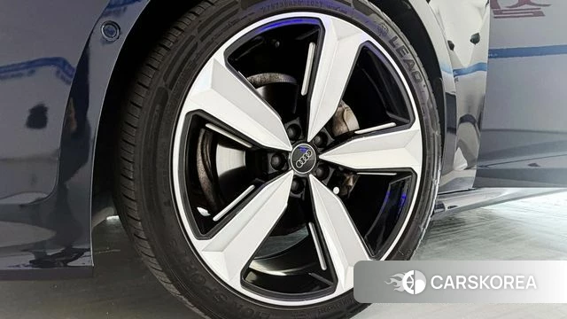 Audi A6 (C8) 2022 Синий из Кореи, фото 5