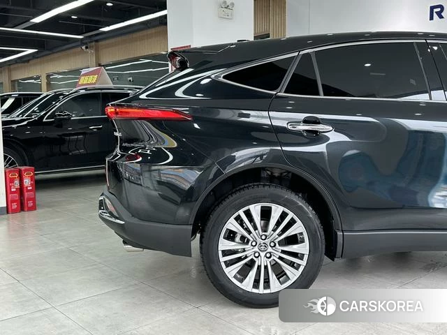 Toyota Harrier 2023 Черный из Китая, фото 5