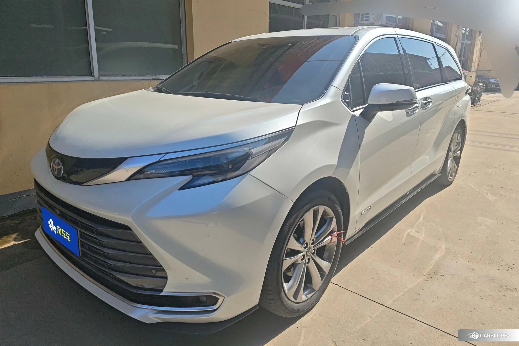 Toyota Sienna 2023 Белый из Китая, фото 5