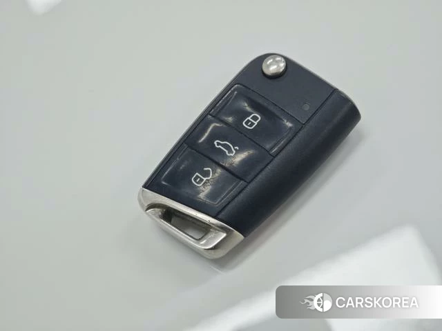 Volkswagen Lavida 2020 Белый из Китая, фото 5