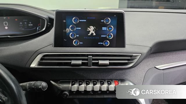 Peugeot 5008 second generation 2018 Белый из Кореи, фото 5