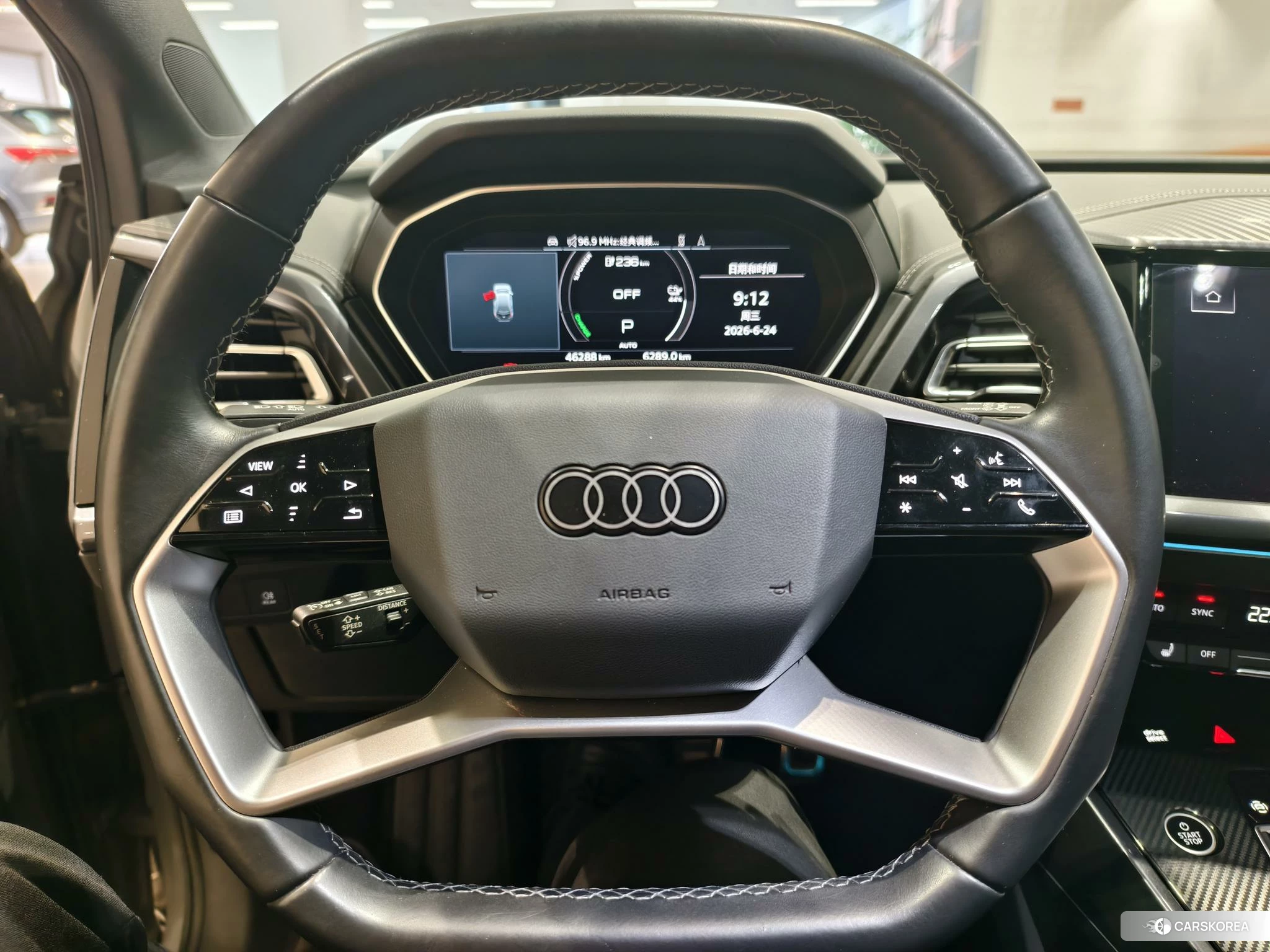 Audi Q4 2023 Темно-серый из Китая, фото 5