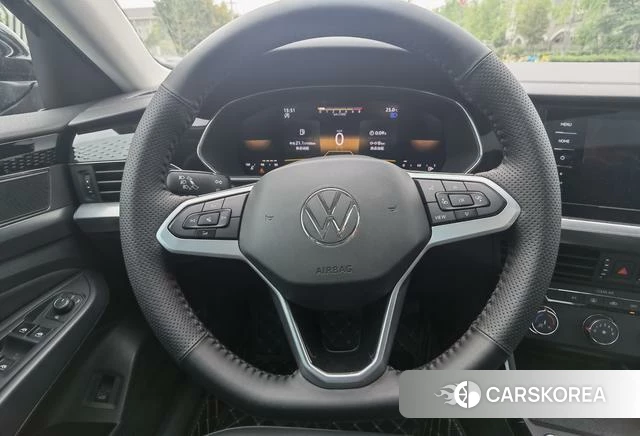 Volkswagen Passat 2022 Черный из Китая, фото 5