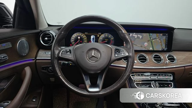 Mercedes-Benz E-Class W213 2018 Черный из Кореи, фото 5