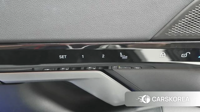 BMW 5 Series (G60) 2024 Белый из Кореи, фото 5