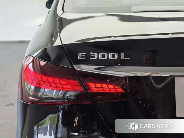 Mercedes-Benz E-Class 2022 Черный из Китая, фото 5