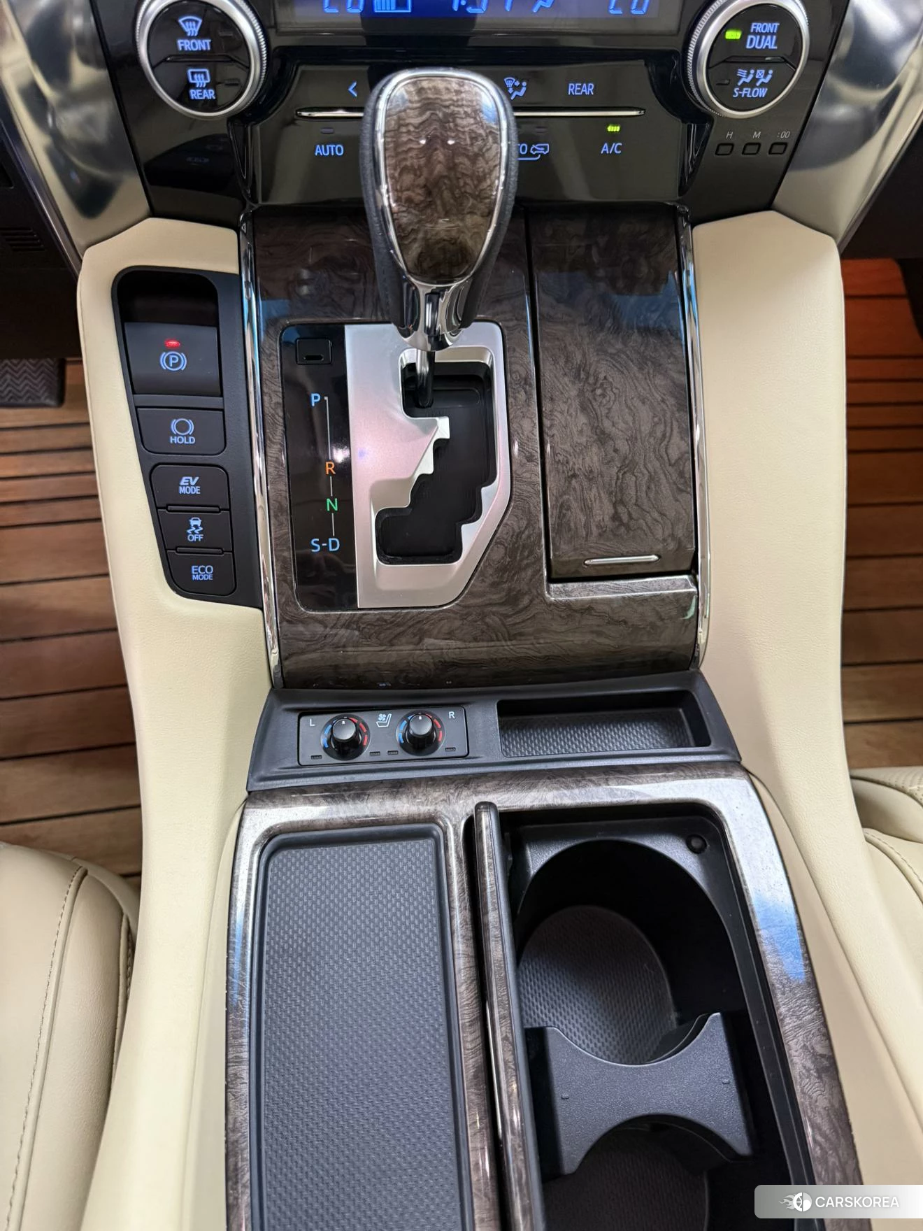 Toyota Alphard 2021 Белый из Китая, фото 5