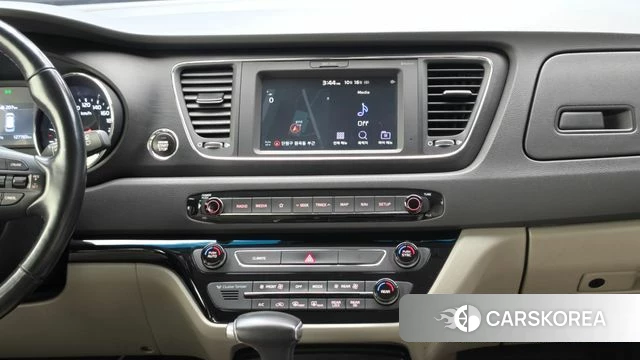 Kia The New Carnival 2018 Белый из Кореи, фото 5