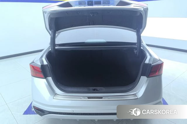 Nissan Altima 2023 Темно-серый из Китая, фото 5