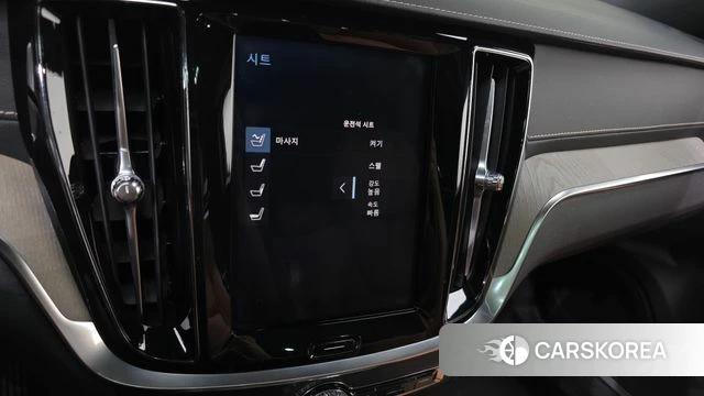 Volvo V60 Cross-Country 2nd Generation 2019 Белый из Кореи, фото 5