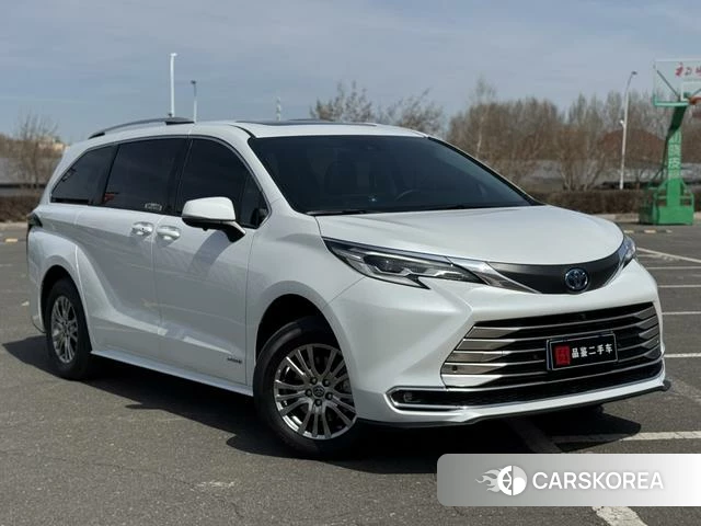 Toyota Sienna 2023 Белый из Китая, фото 5