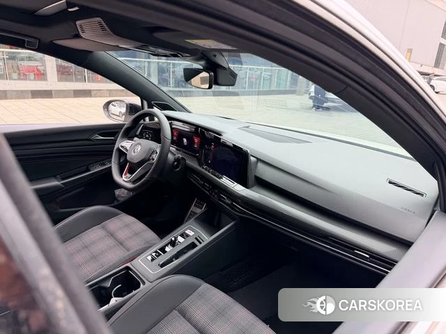 Volkswagen Golf 2025 Белый из Китая, фото 5