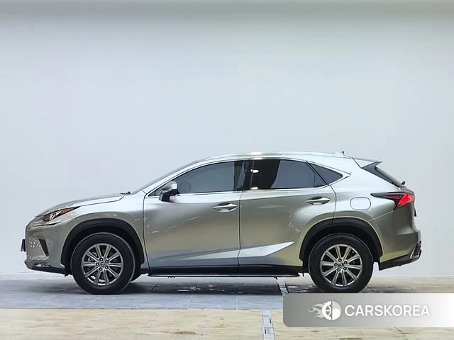 Lexus NX 2021 Темно-серый из Китая, фото 5