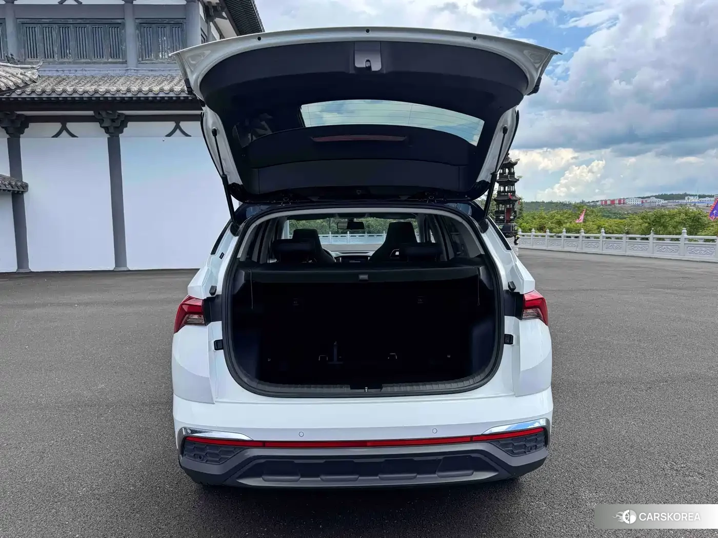 Skoda Kamiq 2023 Белый из Китая, фото 5