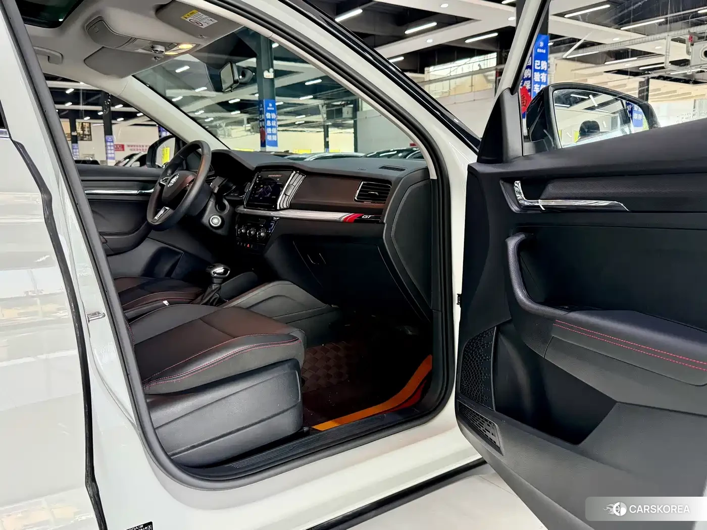 Skoda Kamiq 2023 Белый из Китая, фото 5