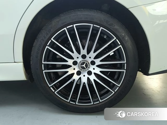 Mercedes-Benz C-class 2024 Белый из Китая, фото 5