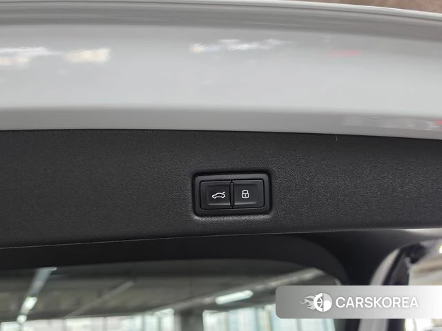 Audi Q5 (80A) 2025 Белый из Кореи, фото 5