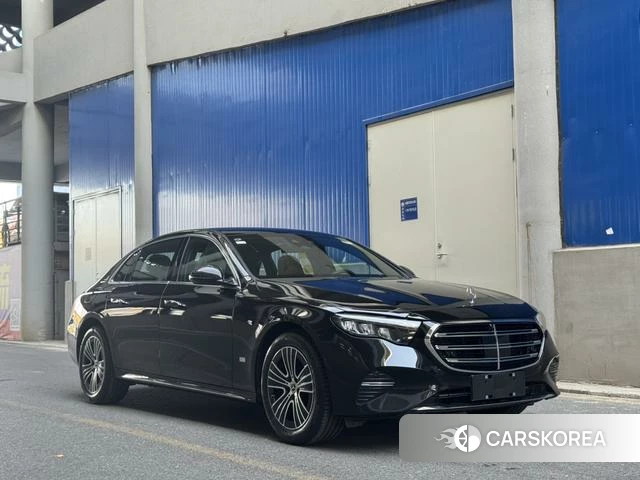Mercedes-Benz E-Class 2026 Черный из Китая, фото 5