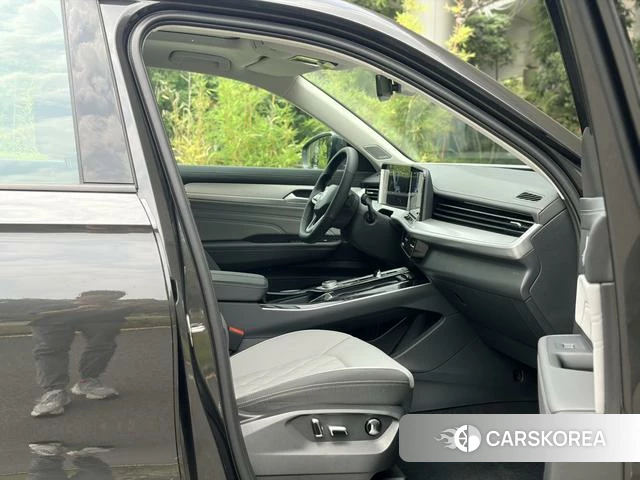 Volkswagen Tavendor 2025 Темно-серый из Китая, фото 5