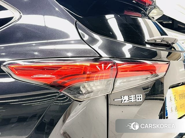 Toyota Crown 2021 Черный из Китая, фото 5