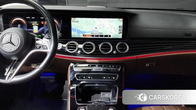 Mercedes-Benz E-Class W213 2022 Белый из Кореи, фото 5