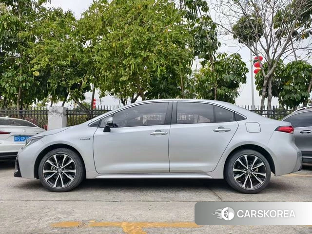 Toyota Levin 2021 Серебристо-серый из Китая, фото 5