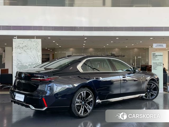 BMW 7 series 2025 Черный из Китая, фото 5
