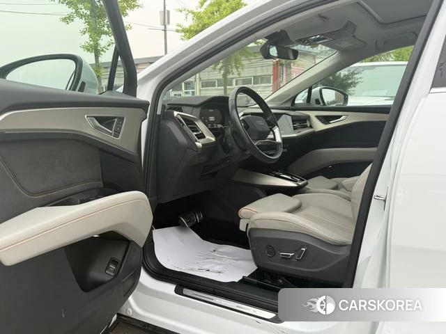 Audi Q5L 2022 Белый из Китая, фото 5