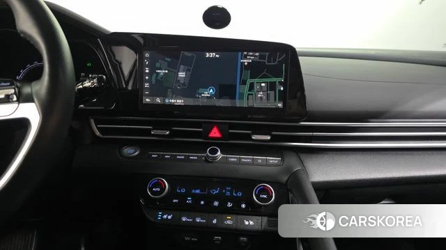 Hyundai Avante Hybrid (CN7) 2021 Белый из Кореи, фото 5