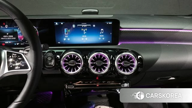 Mercedes-Benz A-Class W177 2024 Белый из Кореи, фото 5