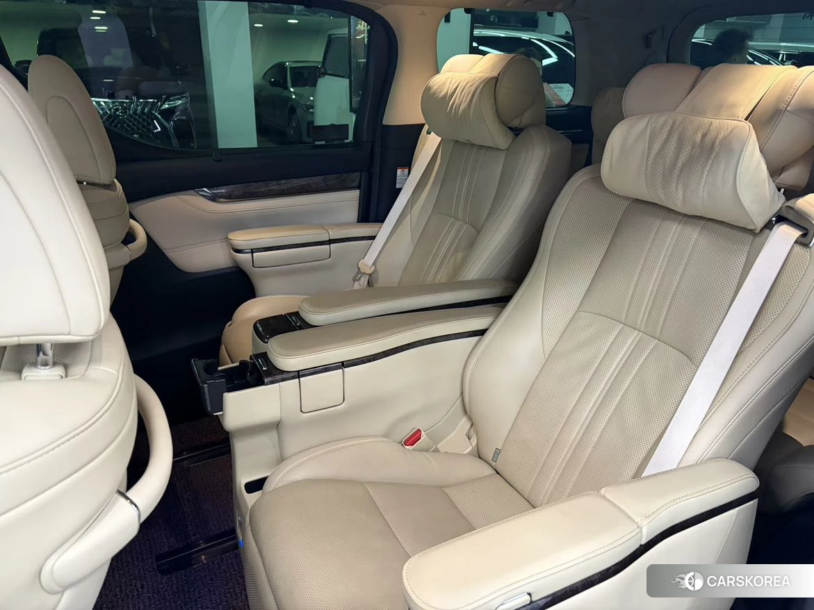 Toyota Vellfire 2021 Черный из Китая, фото 5