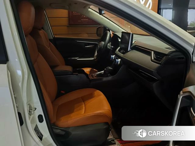 Toyota RAV4 2021 Белый из Китая, фото 5